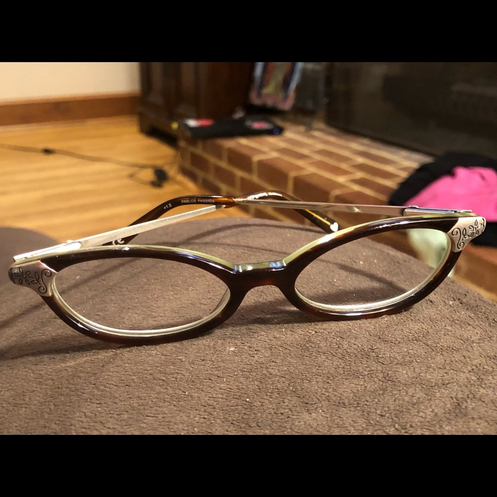 Brighton Pablo’s Passion readers STR 1.5